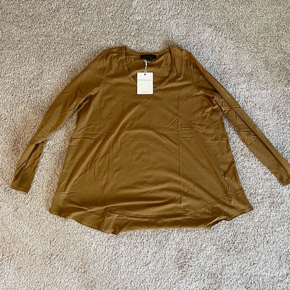 Downeast Stella Long Sleeve Top. New with Tags.